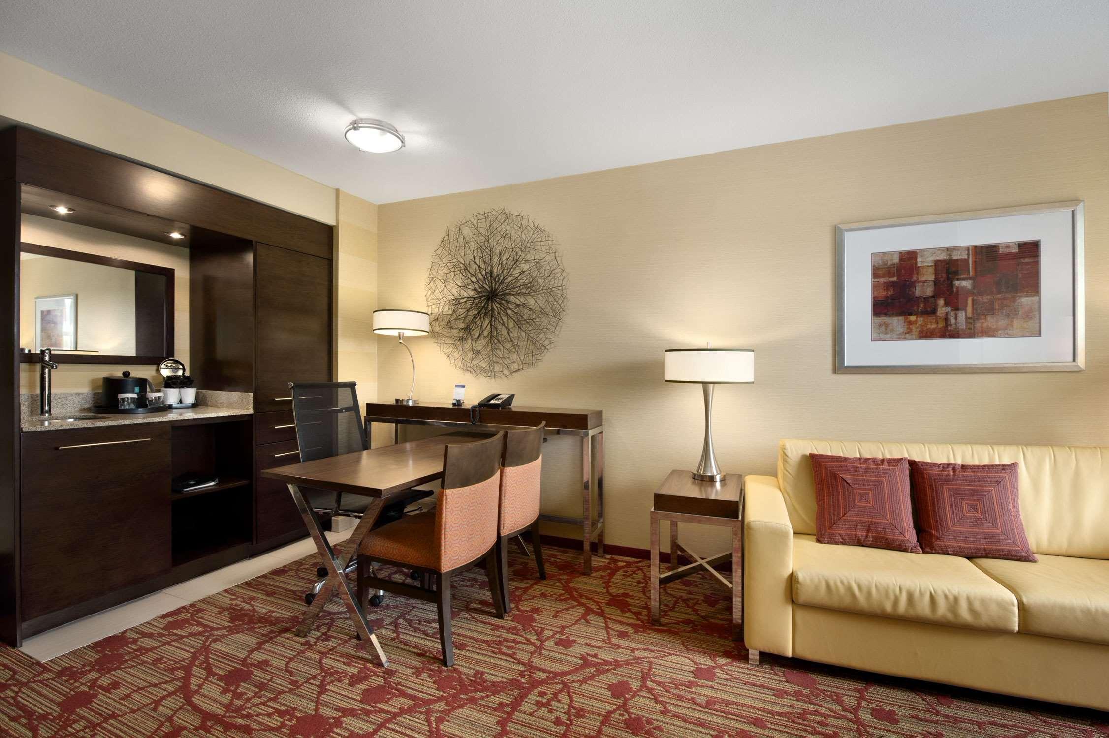 Embassy Suites Atlanta - Kennesaw Town Center Room photo